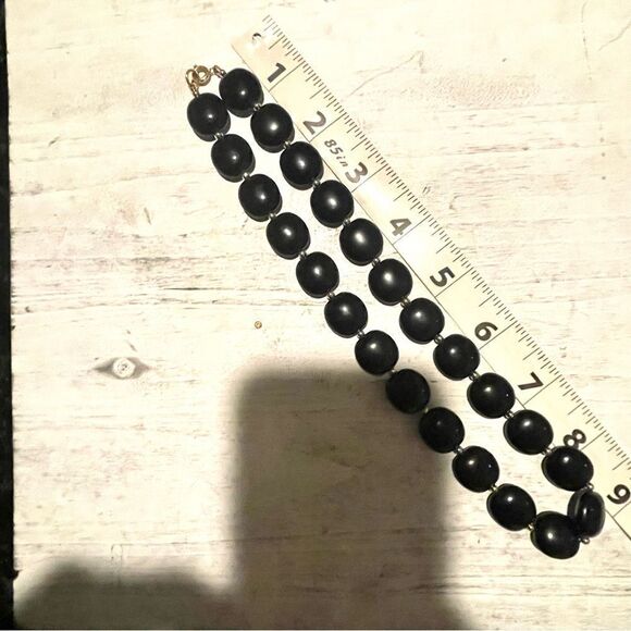 Black beaded necklace - Picture 4 of 8